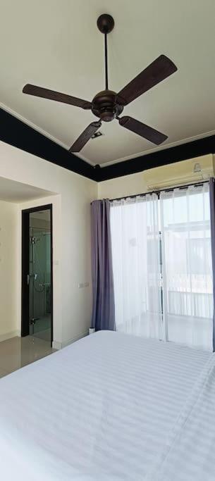 Bangtao 600m Laguna 3bdr 3,5bath With Jacuzzi And Bbq Up To 8 Guests 5 Nights Free Taxi Feriehus *