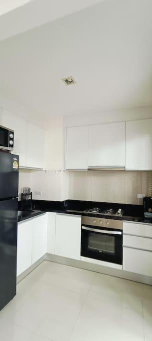 Feriehus Bangtao 600m Laguna 3bdr 3,5bath With Jacuzzi And Bbq Up To 8 Guests 5 Nights Free Taxi *