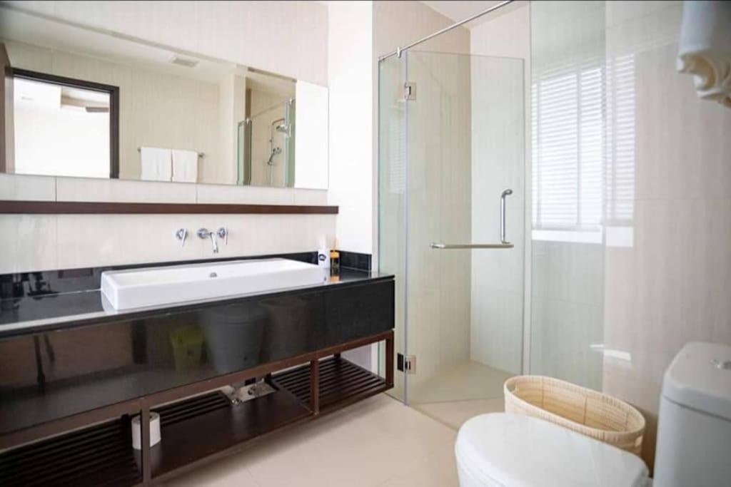 Bangtao 600m Laguna 3bdr 3,5bath With Jacuzzi And Bbq Up To 8 Guests 5 Nights Free Taxi Feriehus Phuket